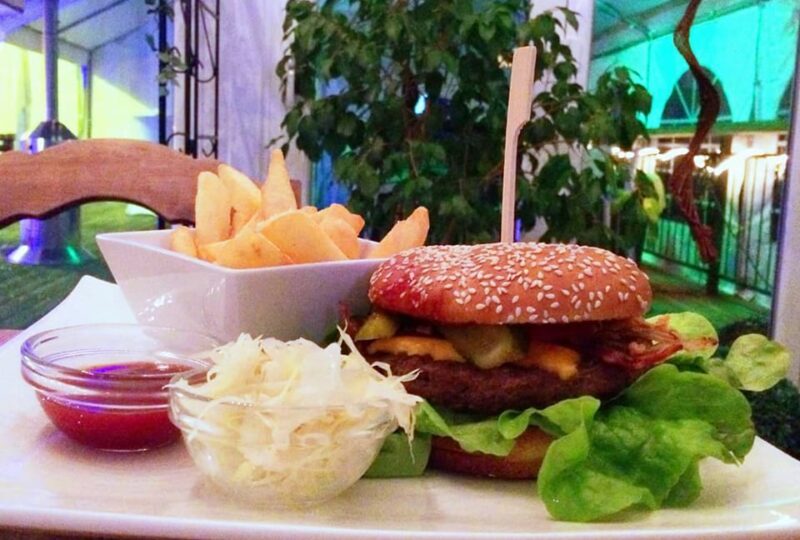 Burger Essen beim Gerber